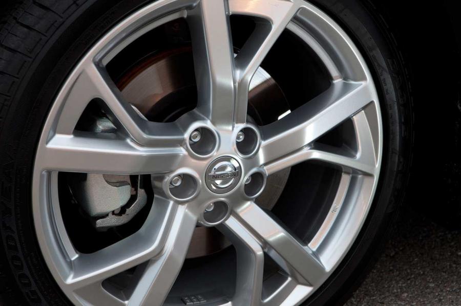  Nissan Maxima 2012 года  (фото 8 из 26)